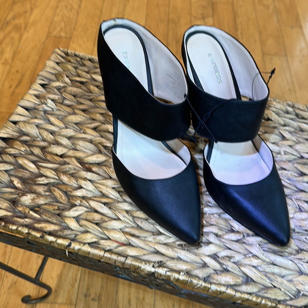 Express High Heels - Picture 2 of 7